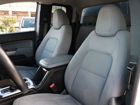 Used 2020 Chevrolet Colorado LT w/ Safety Package image 9