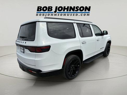 Used 2022 Jeep Wagoneer Series II AWD/4WD image 3