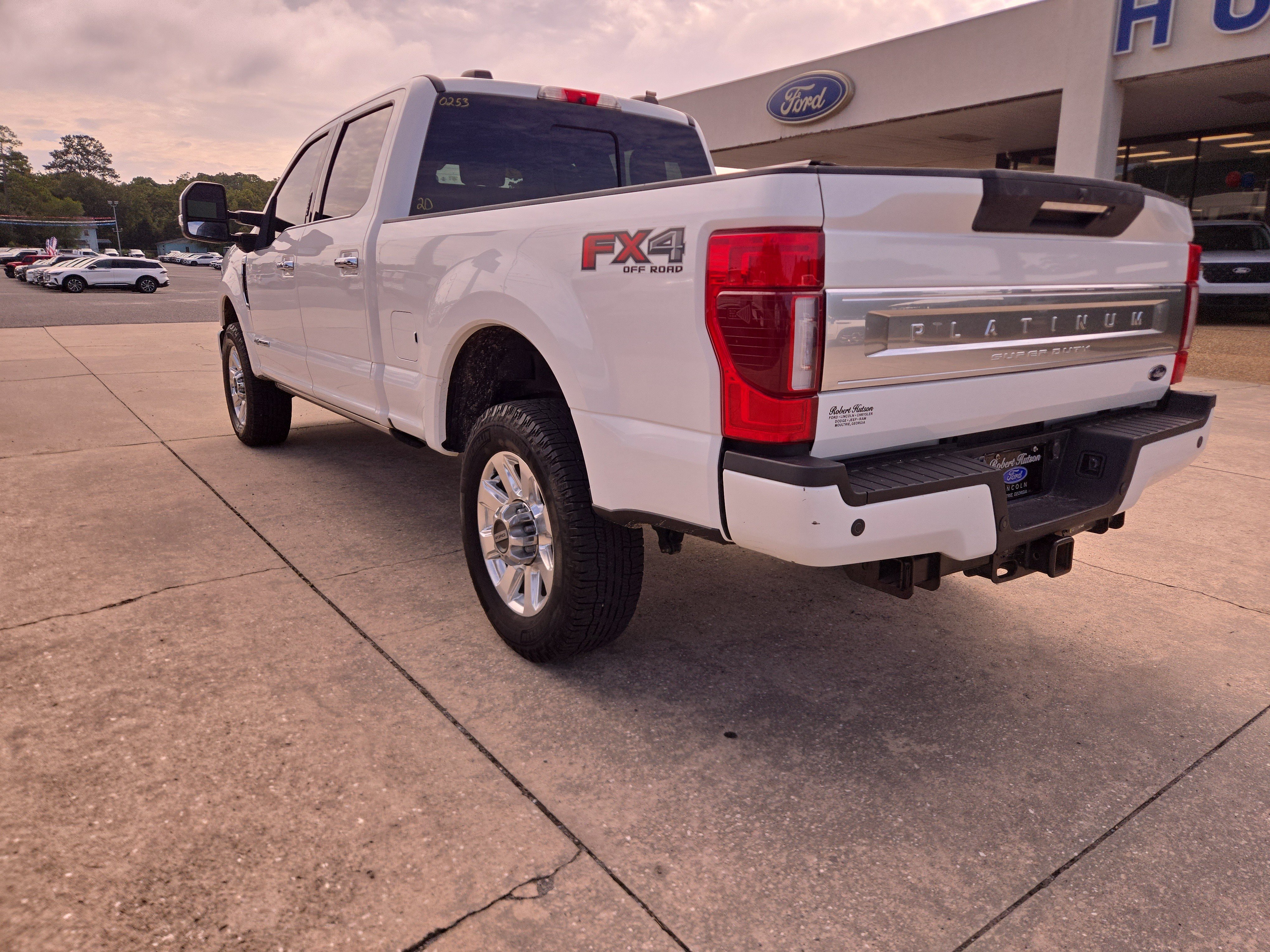 Used 2020 Ford F250 Platinum w/ FX4 Off-Road Package AWD/4WD image 8