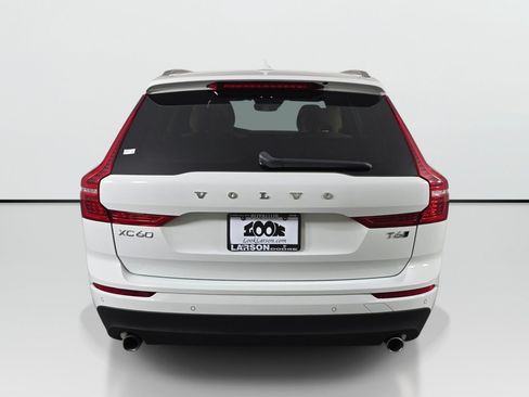 Used 2020 Volvo XC60 T6 Momentum AWD/4WD image 6
