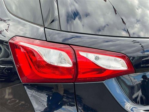 Certified 2020 Chevrolet Equinox LT image 11