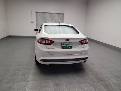 Used 2015 Ford Fusion SE FWD image 6