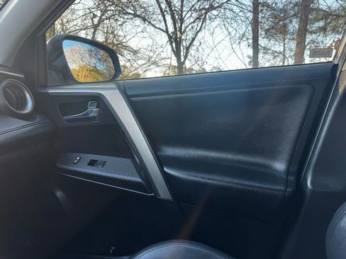 Used 2013 Toyota RAV4 Limited image 9