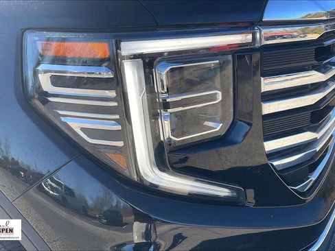 Used 2025 GMC Sierra 1500 SLT image 29