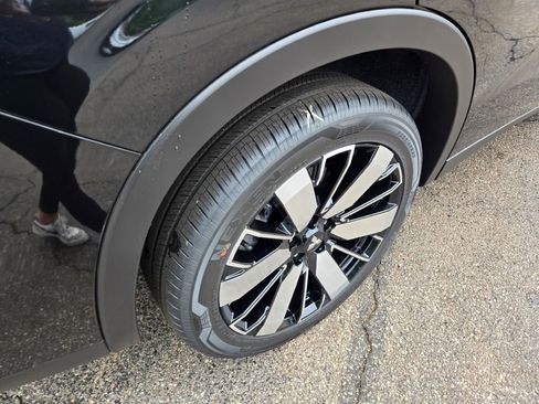 New 2025 Mitsubishi Outlander SE image 9