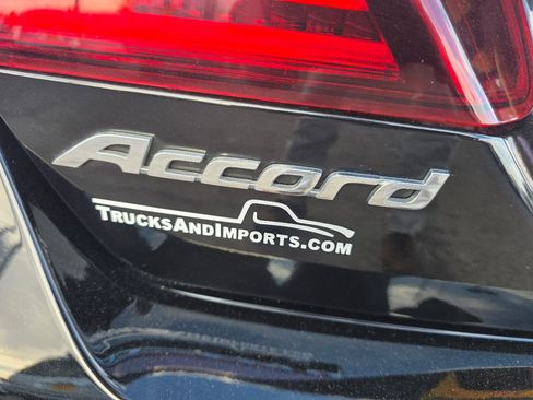 Used 2017 Honda Accord LX image 5