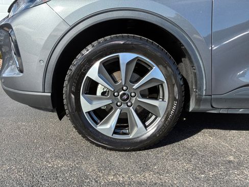 Certified 2023 Ford Escape Platinum w/ Premium Technology Package image 26