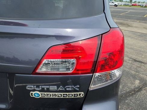 Used 2014 Subaru Outback 2.5i Premium AWD/4WD image 20