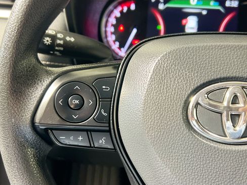 Used 2024 Toyota RAV4 XLE w/ Convenience Package image 18