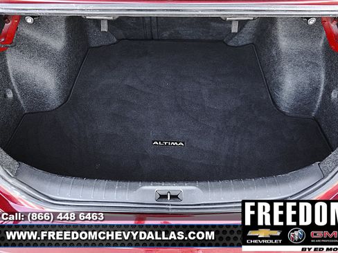 Used 2024 Nissan Altima 2.5 SV FWD image 44