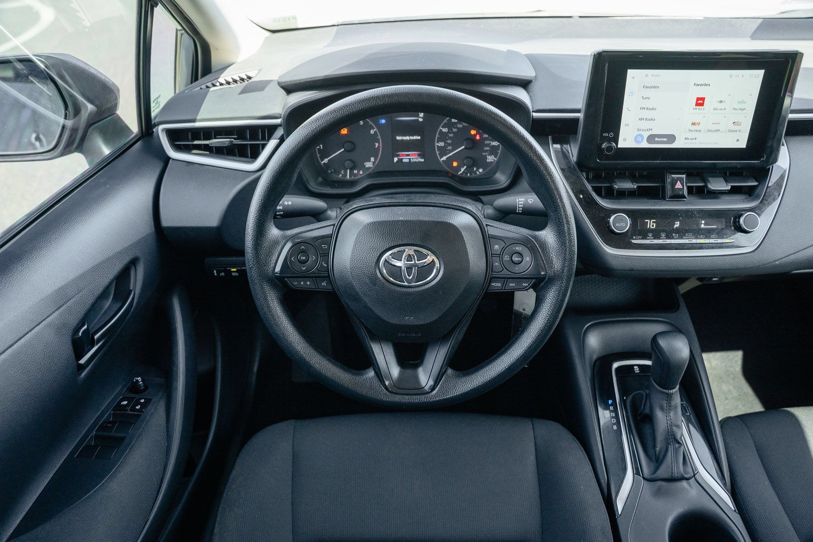 Used 2025 Toyota Corolla LE FWD image 23