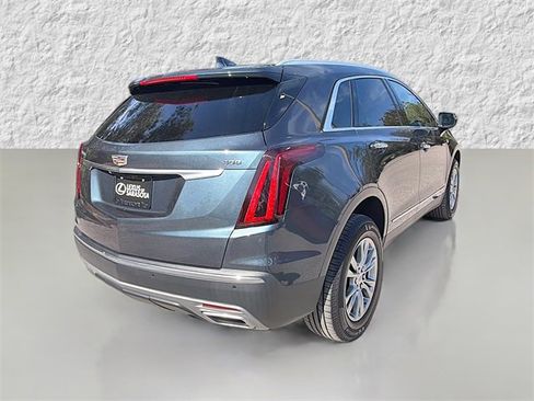 Used 2020 Cadillac XT5 Premium Luxury image 3