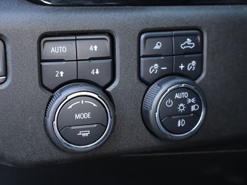 Used 2022 Chevrolet Silverado 1500 High Country w/ High Country Premium Package image 15