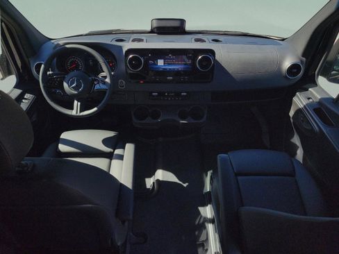 New 2026 Mercedes-Benz Sprinter 2500 image 18