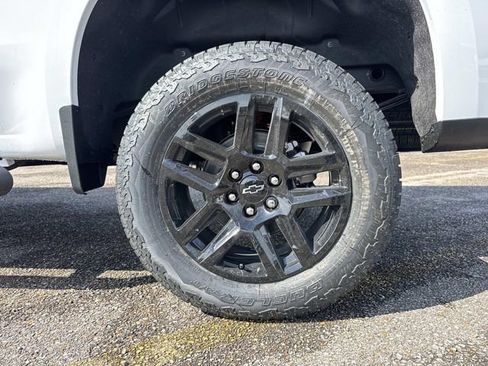 New 2026 Chevrolet Silverado 1500 Custom Trail Boss w/ Turbomax Blackout Package AWD/4WD image 17