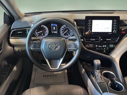 Used 2024 Toyota Camry LE FWD image 17