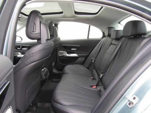 Certified 2024 Mercedes-Benz E 350 4MATIC Sedan image 16