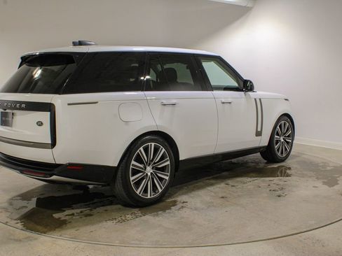 Used 2023 Land Rover Range Rover SE AWD/4WD image 5