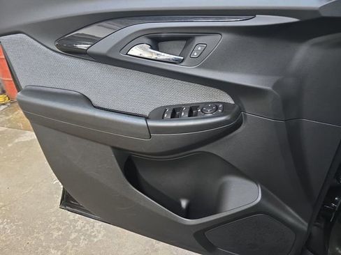 Used 2023 Chevrolet TrailBlazer LT image 25