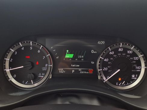 Certified 2025 Toyota Highlander XLE FWD image 15