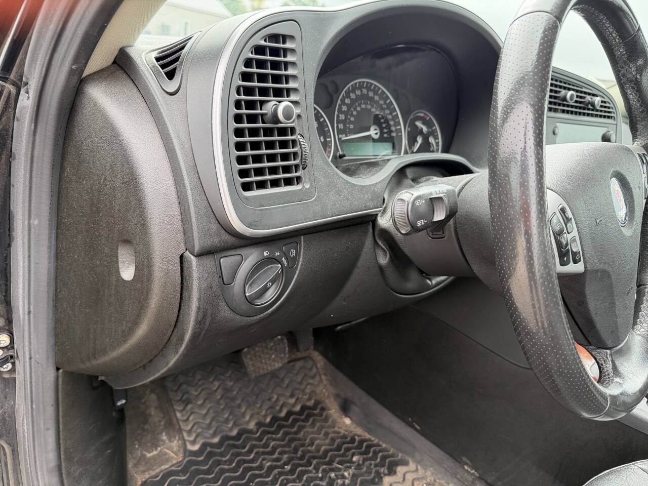 Used 2009 Saab 9-3 2.0T AWD/4WD image 33