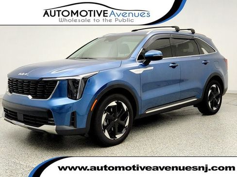 Used 2025 Kia Sorento EX AWD/4WD image 1