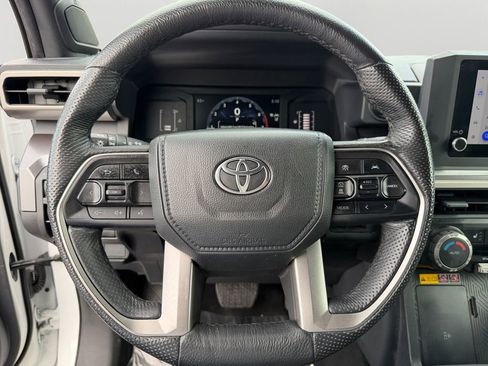 Used 2024 Toyota Tacoma SR5 AWD/4WD image 19