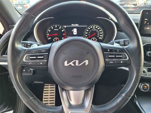 Used 2022 Kia Stinger GT2 image 21