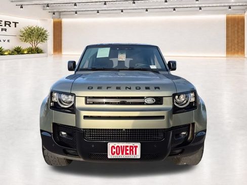Used 2024 Land Rover Defender 130 X-Dynamic SE AWD/4WD image 3