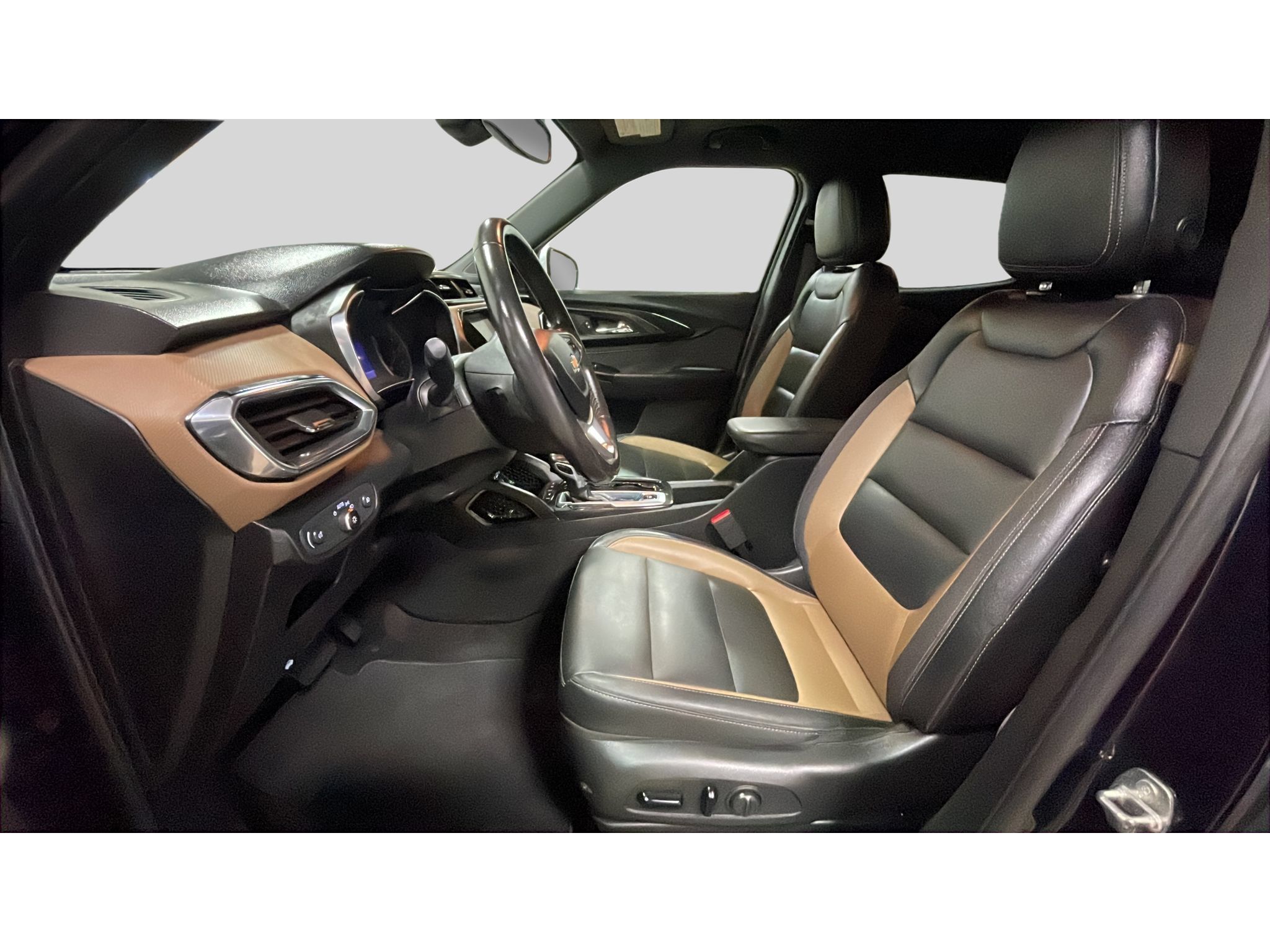 Used 2021 Chevrolet TrailBlazer ACTIV w/ Sun and Liftgate Package AWD/4WD image 12