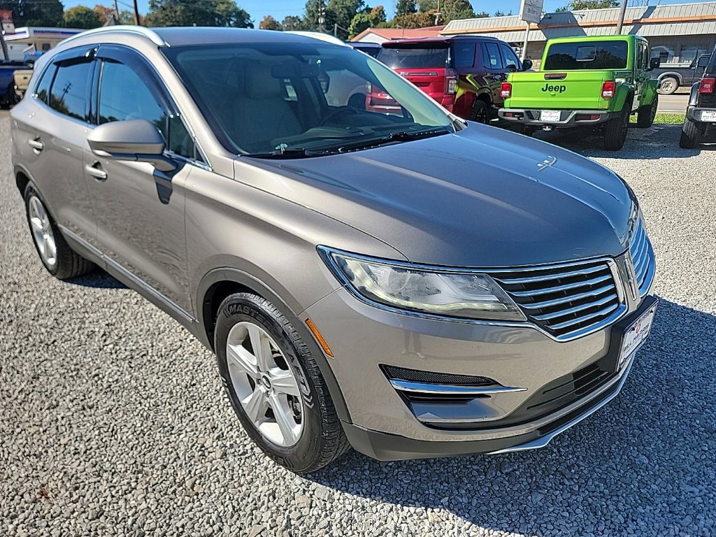 Used 2017 Lincoln MKC Premiere AWD/4WD image 3