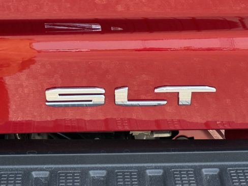 New 2026 GMC Sierra 2500 SLT w/ SLT Premium Package AWD/4WD image 15