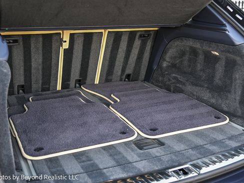 Used 2023 Bentley Bentayga Extended Wheelbase image 15