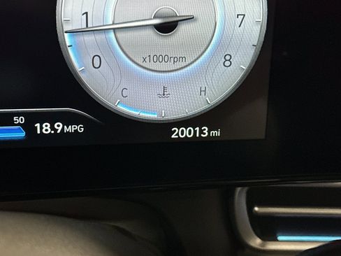 Used 2024 Hyundai Elantra SEL w/ Convenience Package FWD image 23