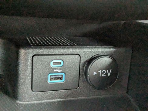 Used 2022 Ford Escape SE image 23