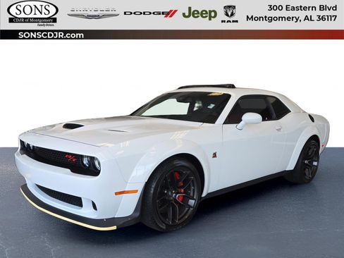 Certified 2022 Dodge Challenger R/T Scat Pack image 1