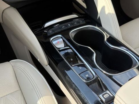 Used 2023 Buick Envision Avenir image 27