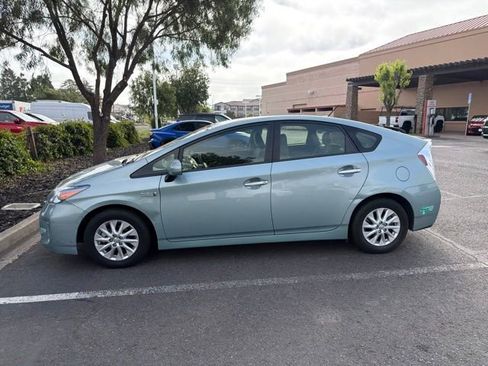 Used 2015 Toyota Prius Prime Plug-In Hybrid FWD image 16