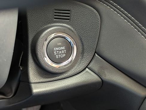 Used 2025 Subaru Outback Premium w/ Popular Package #1A image 15