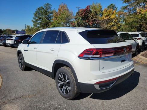 New 2026 Volkswagen Atlas Cross Sport SE FWD image 6