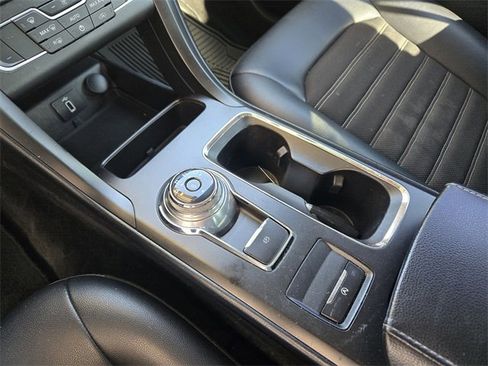 Used 2018 Ford Fusion SE w/ Equipment Group 201A image 21