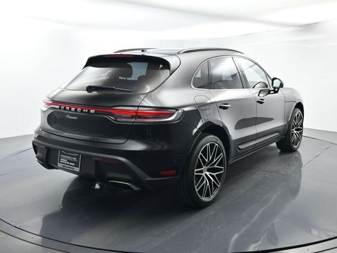 Used 2025 Porsche Macan image 14