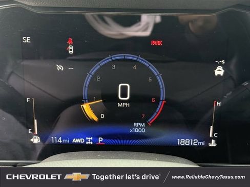 Used 2025 Chevrolet TrailBlazer LT AWD/4WD image 17