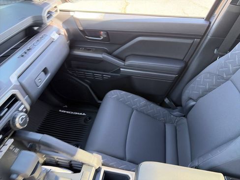 New 2026 Toyota Tacoma SR5 AWD/4WD image 19