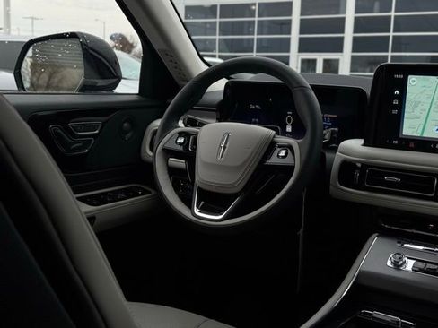 New 2026 Lincoln Aviator AWD image 30