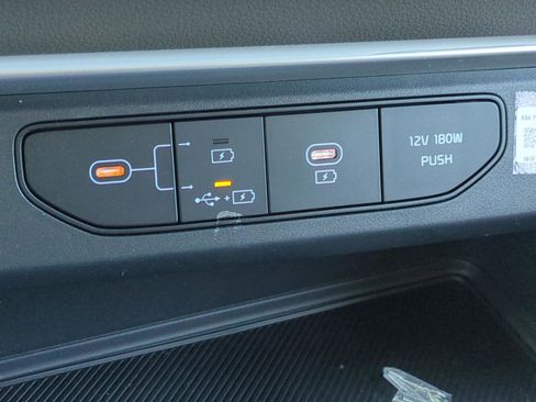 New 2026 Kia Carnival image 22