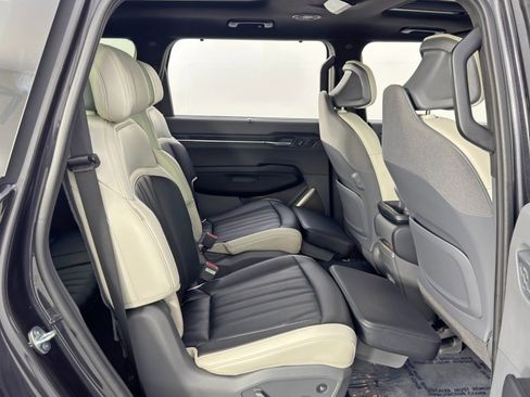 Used 2024 Kia EV9 GT-Line image 43