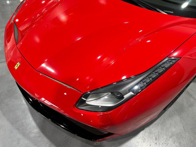 Used 2016 Ferrari 488 GTB RWD image 17
