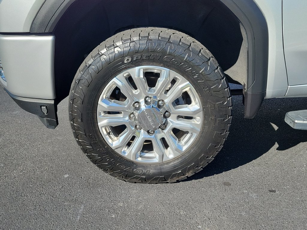 Used 2020 GMC Sierra 2500 Denali w/ Denali Ultimate Package AWD/4WD image 9