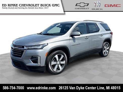 Certified 2023 Chevrolet Traverse LT w/ LT Premium Package AWD/4WD image 1